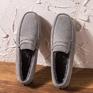 Mocassins gris en cuir suédé avec fourrure pour homme et pour l'hiver