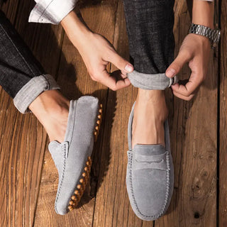 Mocassins gris en cuir suédé avec fourrure pour homme et pour l'hiver