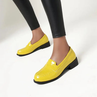 Mocassins jaunes en cuir vernis pour femme