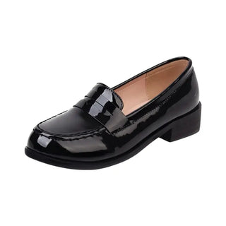 Mocassins noirs en cuir vernis pour femme