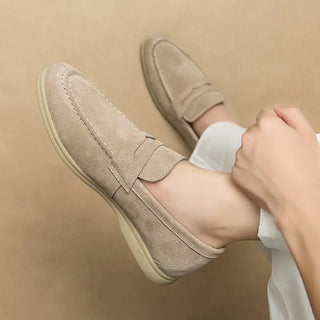 Mocassins souples en cuir suédé beige pour homme