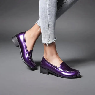 Mocassins violets en cuir vernis pour femme